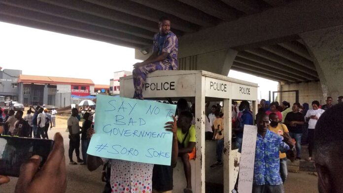 #EndSARS: Movements Grounded, Commuters Stranded in Lagos, Ogun